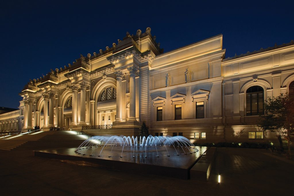Das Metropolitan Museum of Art in New York bei Nacht. Foto The Met